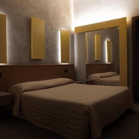 Dealuna Motel Fidenza Esterno foto