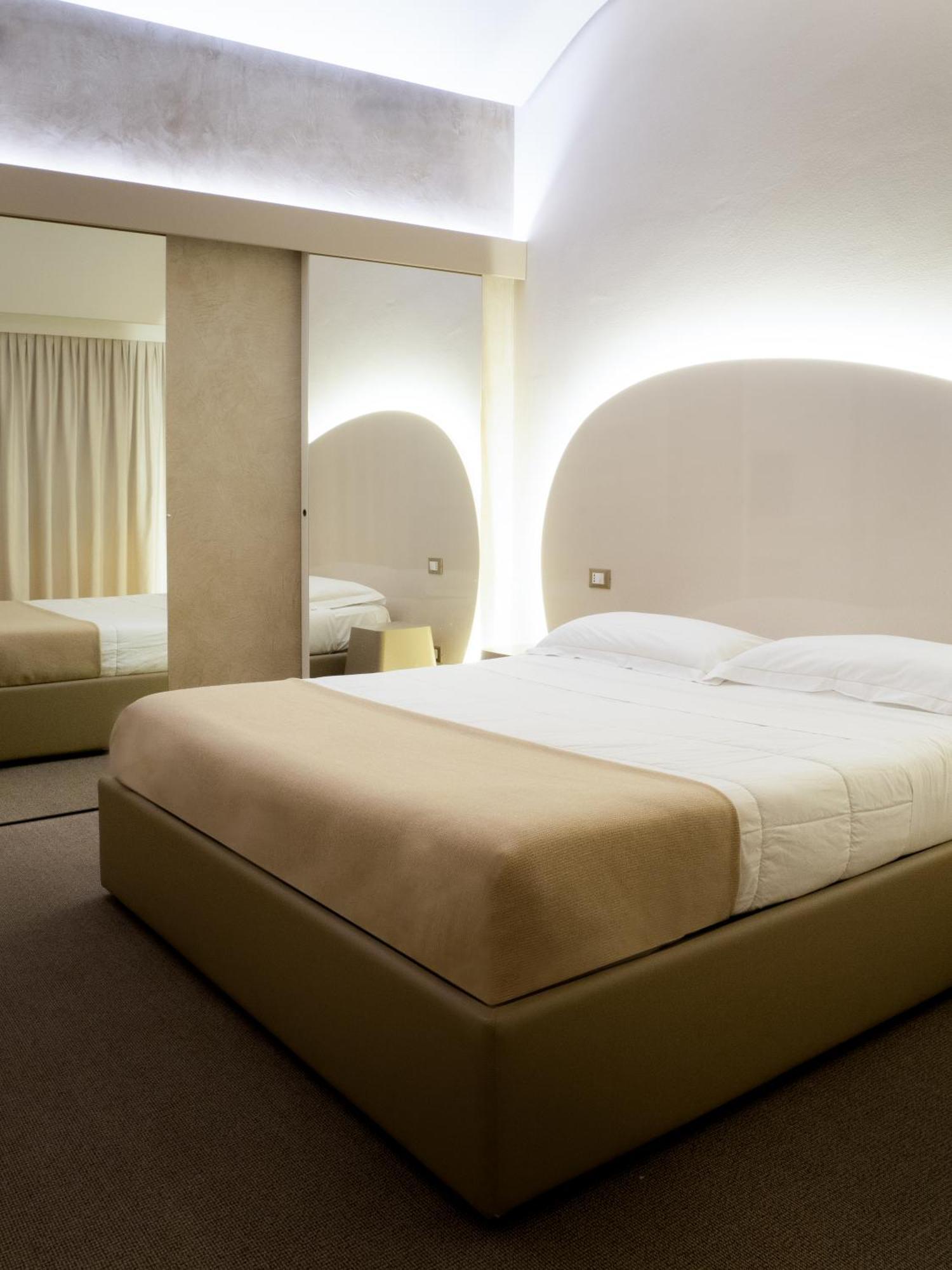 Dealuna Motel Fidenza Esterno foto