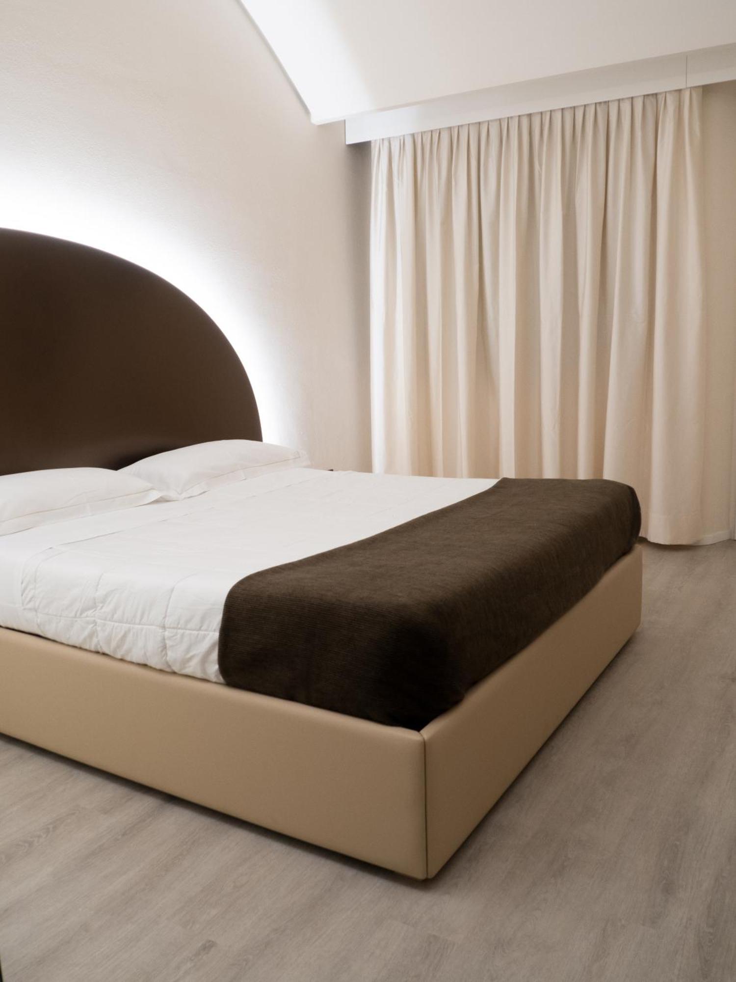 Dealuna Motel Fidenza Esterno foto