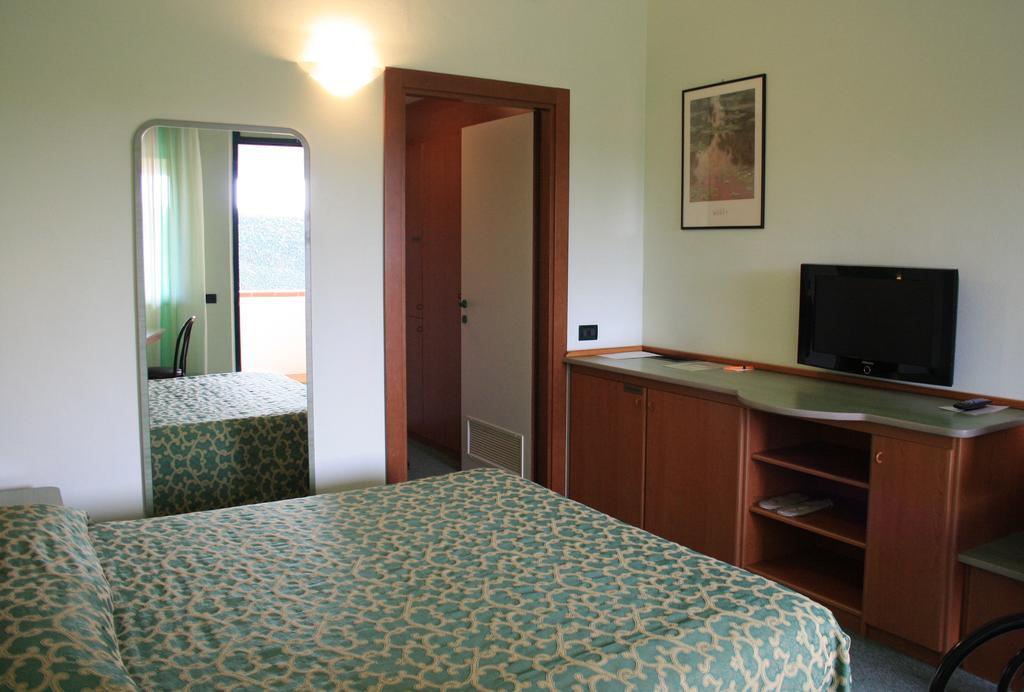 Dealuna Motel Fidenza Esterno foto